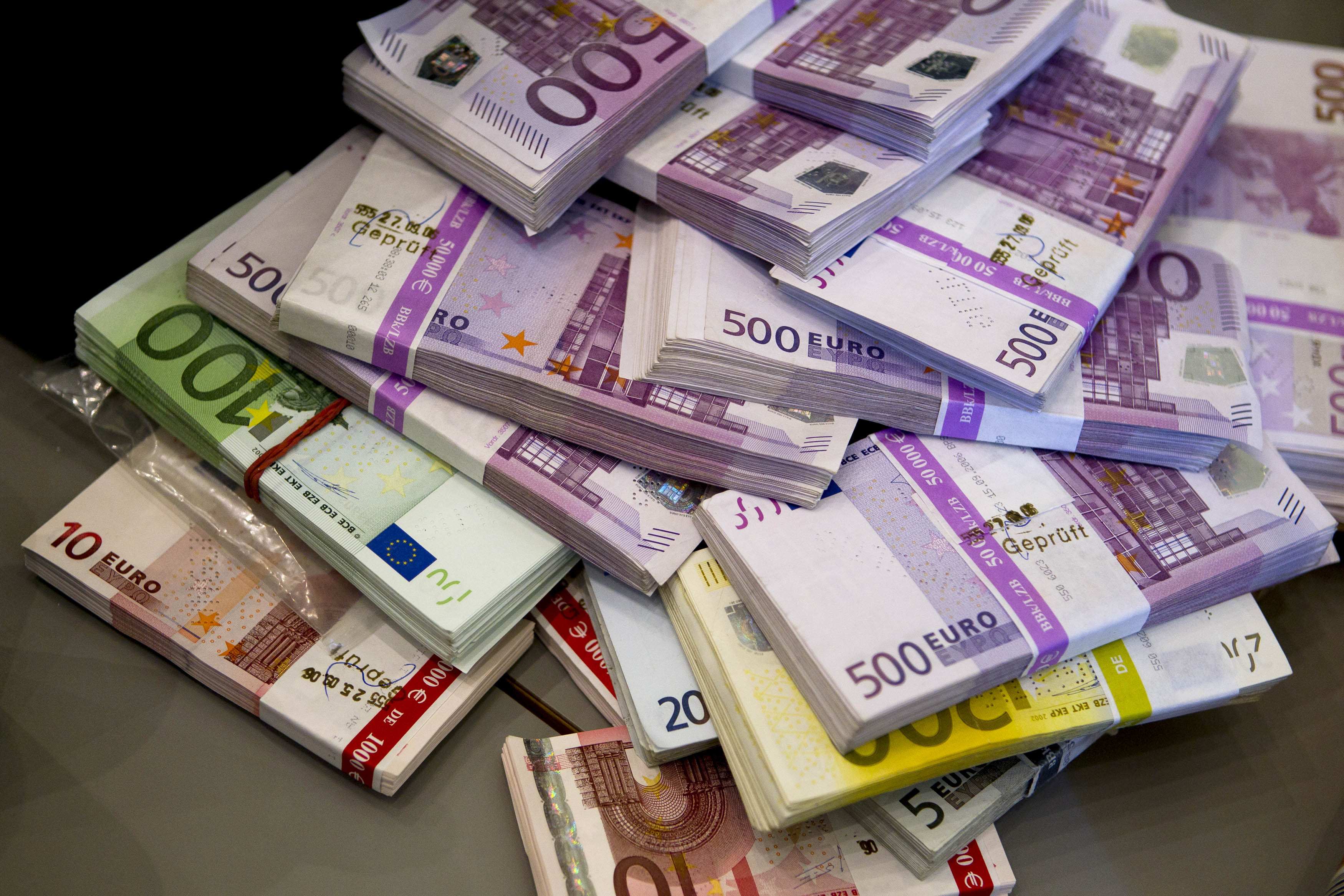 nopelnīt naudu bez eiro