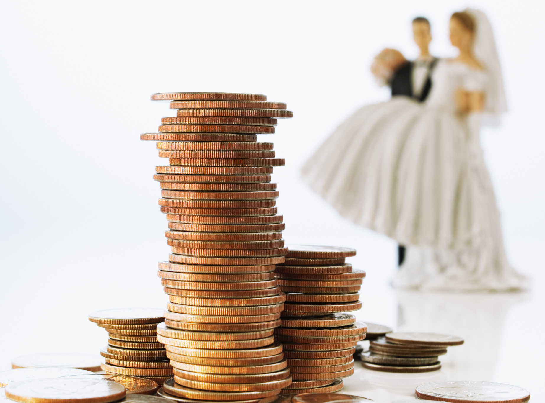 За брак дают деньги. Брак и деньги. Деньги на свадьбу. Невеста с деньгами. Брак за деньги.